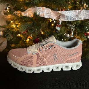 Cloud 5 running shoes